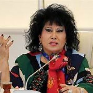 Yandı Laleler Utandığından